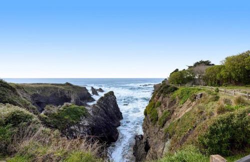 Luxe Remodeled Oceanfront Home on the Bluff - Foto 36