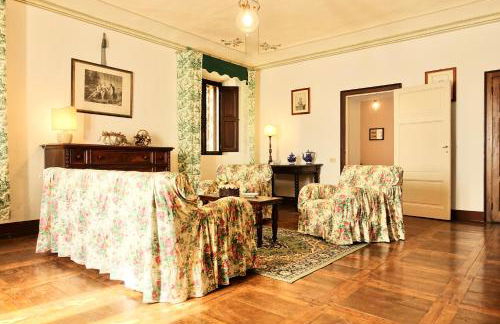 Villa Buonsignori - Wine & Olive Oil Farm - Foto 6