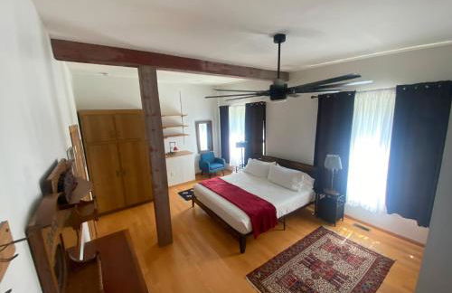 Suite A 2 BR w/ Bridge St. view - Foto 58