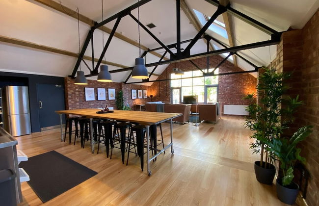 Stunning 3BD Character House near Coleshill - Photo 11