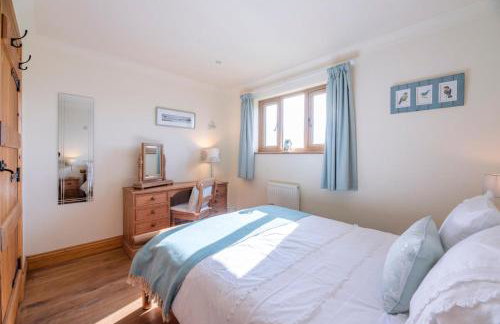 The Meadows Dairy, Bawdsey - Photo 20