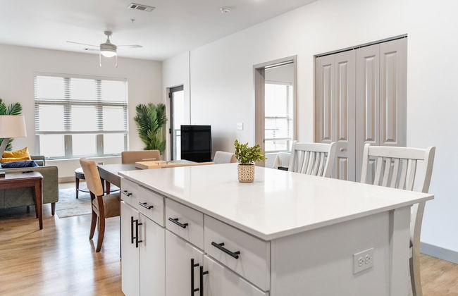 Brand New Suite in Kansas City - Photo 19