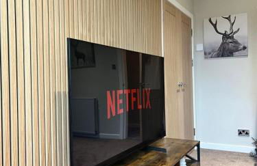 Panmure by CENTRAL SERVICED APARTMENTS - 2 Double Bedrooms - Monifieth - Sleeps 4 - Modern & Unique - Smart TV & WiFi - Fully Equipped Kitchen - Spacious & Unique - Foto 31