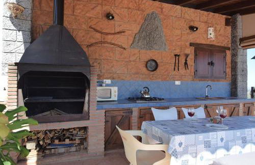 Idyllic Andalusian villa with private pool & stunning views - Foto 9