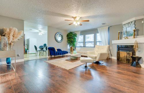 Family-Friendly Arlington Home with Private Yard! - Foto 1