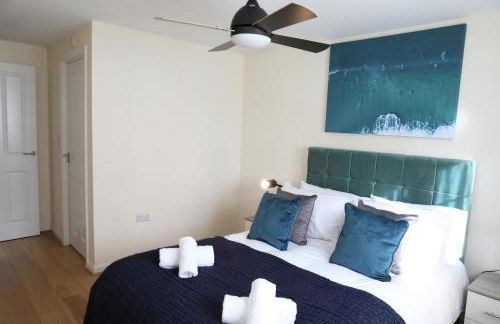 Spacious home with office and double driveway & FREE Wifi By ULTIMATE HOMES AWAY - Foto 4