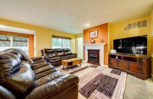 Pet-Friendly SeaTac Retreat 6 Mi to Puget Sound! - Photo 2