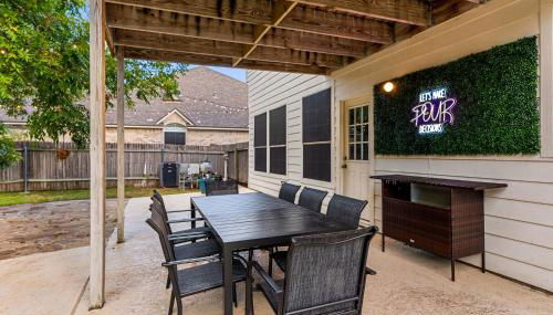 Hidden Gems with Pool and Game room - Foto 5