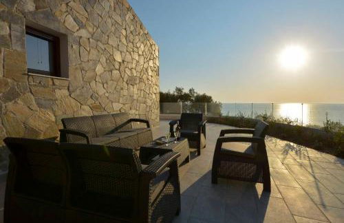 Corfu Travel Stories Villa, Private Pool - Stunning Sea Views - Accessible - 4 Bedrooms - Foto 45