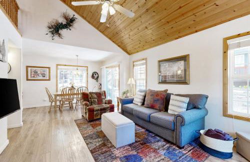 Little Pinecone Retreat - Photo 13