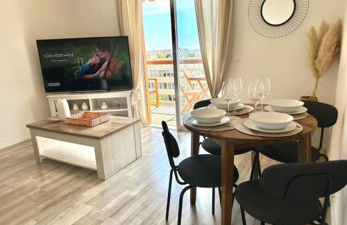 Joli 2 pièces - Proche aéroport - Terrasse vue mer - Foto 12