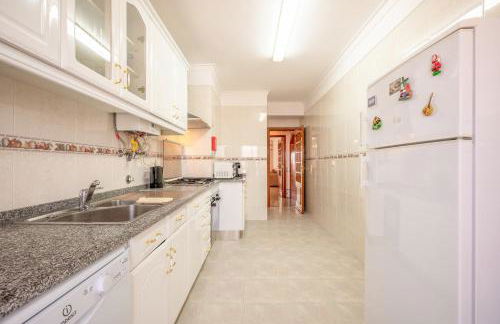 GuestReady - Caparica Beach Lover's Dream - Foto 12