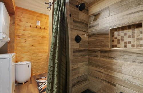 NEW! Hillside Getaway in the Pines, Games, Poker - Foto 23