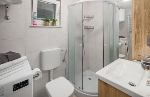 Cozy Apartment In Micetici With Wifi - Foto 21