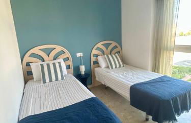 New ! beachfront apartment, swimming pool and sports facilities - Photo 15