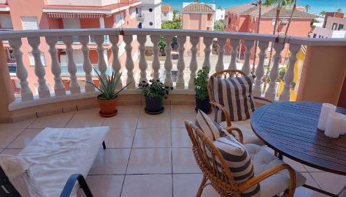 Apto. con wifi, piscina, vistas al mar y parking. - Foto 2