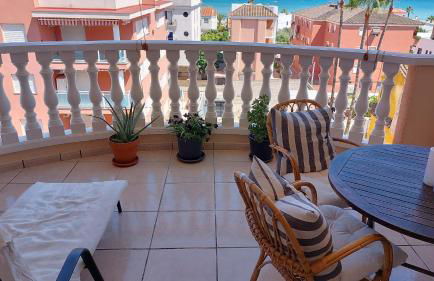 Apto. con wifi, piscina, vistas al mar y parking. - Foto 2