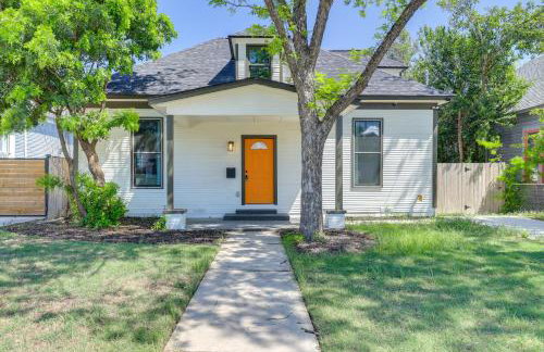 1 Mi to Dtwn San Antonio Sleek Bungalow with Yard! - Foto 33