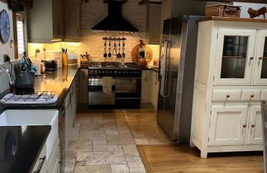 3 BEDROOM 5* BARN CONVERSION COTSWOLDS - Foto 2