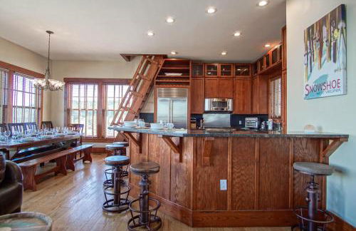 Slope side 8 BR at Sanctuary Majestic Mountain Top Estate 4800 square feet of quality sleeps 16 - Foto 23