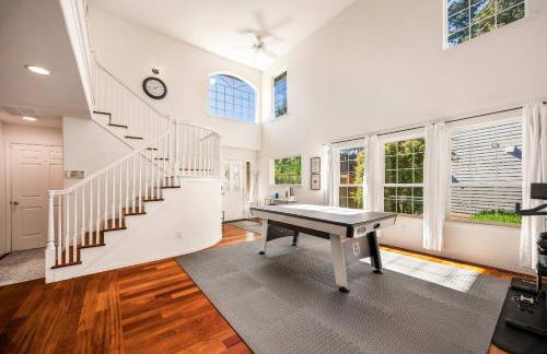 Kirkland Elegant 4B 2 5B Family Retreat with Designer Decor - Photo 12