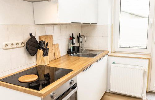 CosyHomes24 - Centrally with top traffic connection and balcony - UN01 - Foto 9