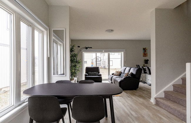 Luxury Entire house mins Niagara falls & Brock uni - Photo 26