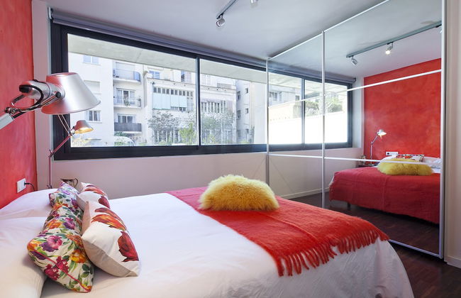 My Space Barcelona Private Pool Garden - Photo 3