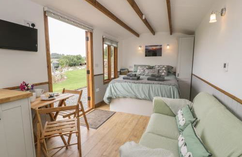Tan Y Castell Shepherds Hut - Photo 5