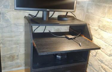 Edgerton coach house, Detached cottage in town, Spacious rustic charm - Foto 13