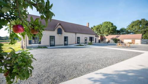 Gite de la Gandonnière - Au pied du circuit des 24hr, pour 10 à 31 personnes - Foto 5