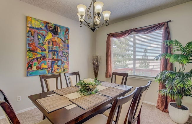 4BR AF Academyw/hot Tub & Firepit - Foto 15