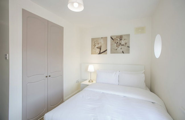 Grand Canal District Apartments - Photo 13