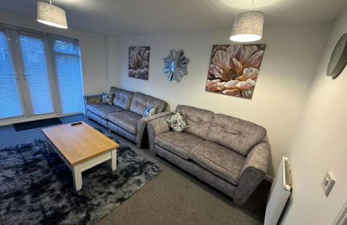 Modern TownHouse - 3 bed 2.5 bath 2 Private Gated Parking - Photo 7