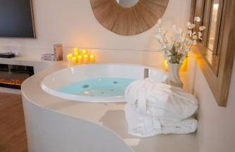 Cocoon - Romantic suite with spa - Downtown - Foto 8