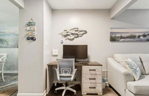 Spacious Beach Styled Oasis 3BR 2BA Pet Friendly - Foto 26