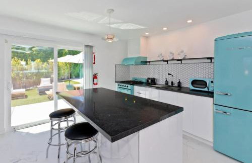 Quintessential Family Palm Springs Salt Pool Spa Casita - Foto 63