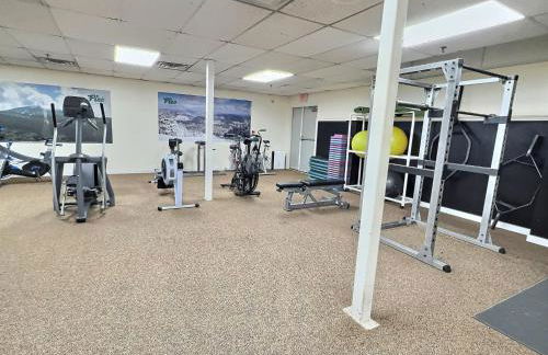 CubsCorner - Pool, Sauna, Gym, Close to Mountain! - Foto 20