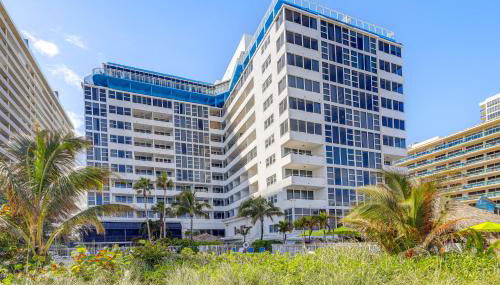 Steps to Sand! 10th-Floor Ocean Manor Unit with Pool - Foto 4