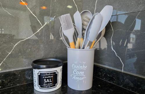 Casa novíssima com piscina ao lado do Centro - Foto 19