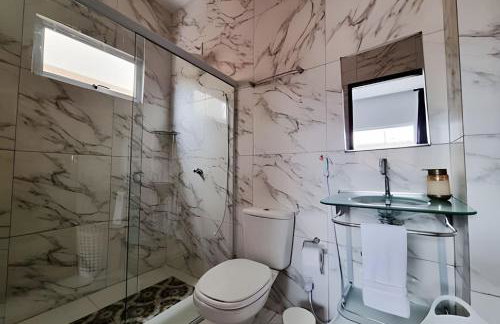 Casa c Piscina, Churrasqueira e Ótima localização - Foto 14