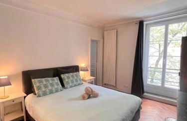 Real Parisian apartment with 2 bedrooms and AC - Foto 3