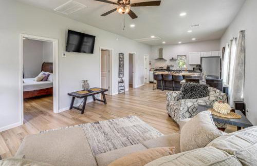 Large Yard and Grill Family Home in McAlester! - Foto 1