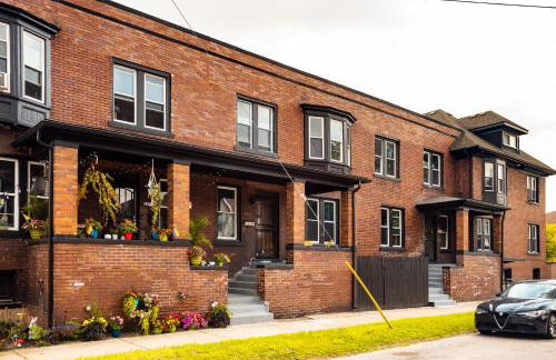 Luxe Mid-Century Styled Historic Townhouse #1 - Foto 35