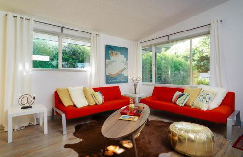 #StayinMyDistrict Modern Mid-Century Retreat - Foto 8