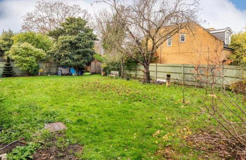 Serene 2 Bedroom Flat Free Off-Street Parking 1 ELWB Van Close to Tube - Foto 5