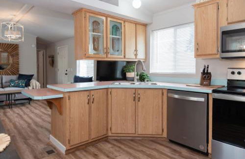 Funky and Fun Beach Getaway - Foto 28