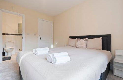 Cozy 2bed flat with free parking near Willen Lake in Milton Keynes - Foto 13