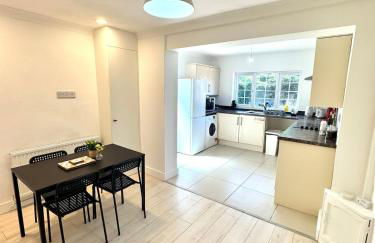 Rushden Home - Perfect for Contractors - Free Parking - Sleeps 5 - Garden - Netflix and HDR TV - Foto 30