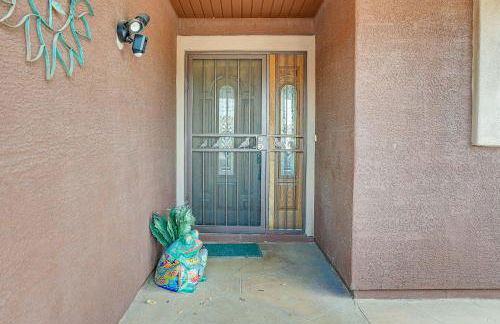 Close to Golf Sun City Escape with Furnished Porch! - Foto 23